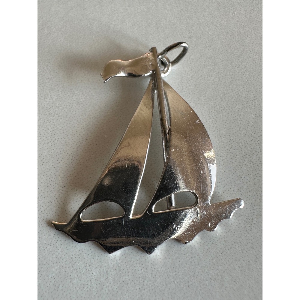 Sterling Silver Sailboat Charm Pendant Nautical Flag Boat .925 Jewelry 1.17g